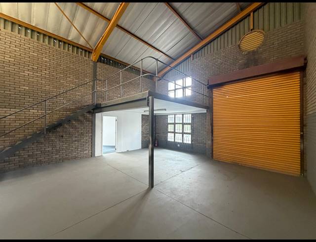 136M² WAREHOUSE TO LET IN HALFWAY HOUSE